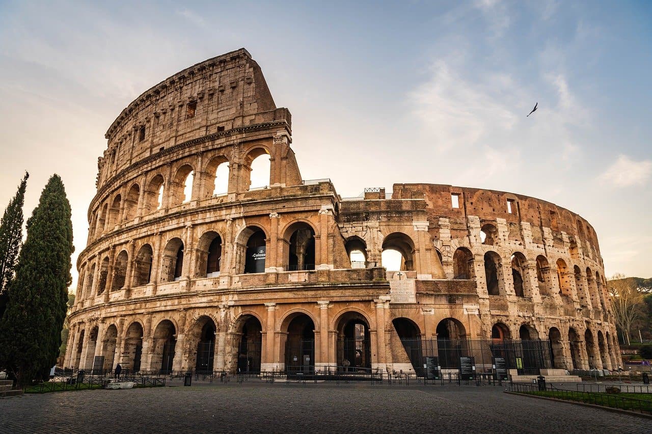 Roman Colosseum at dusk — travel through Italy with an instant-activation LTE.app eSIM