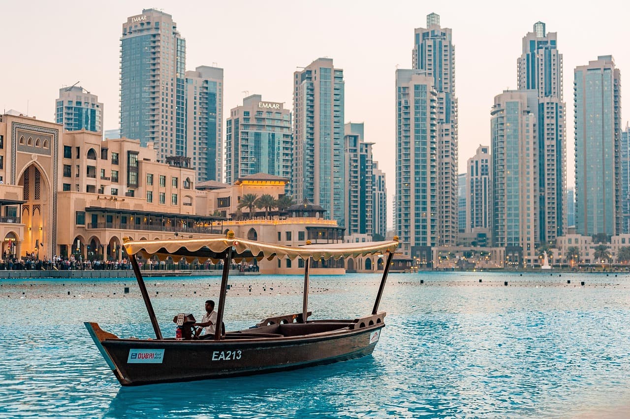 Dubai skyline at twilight — use an LTE.app eSIM for fast, contract-free data in the UAE